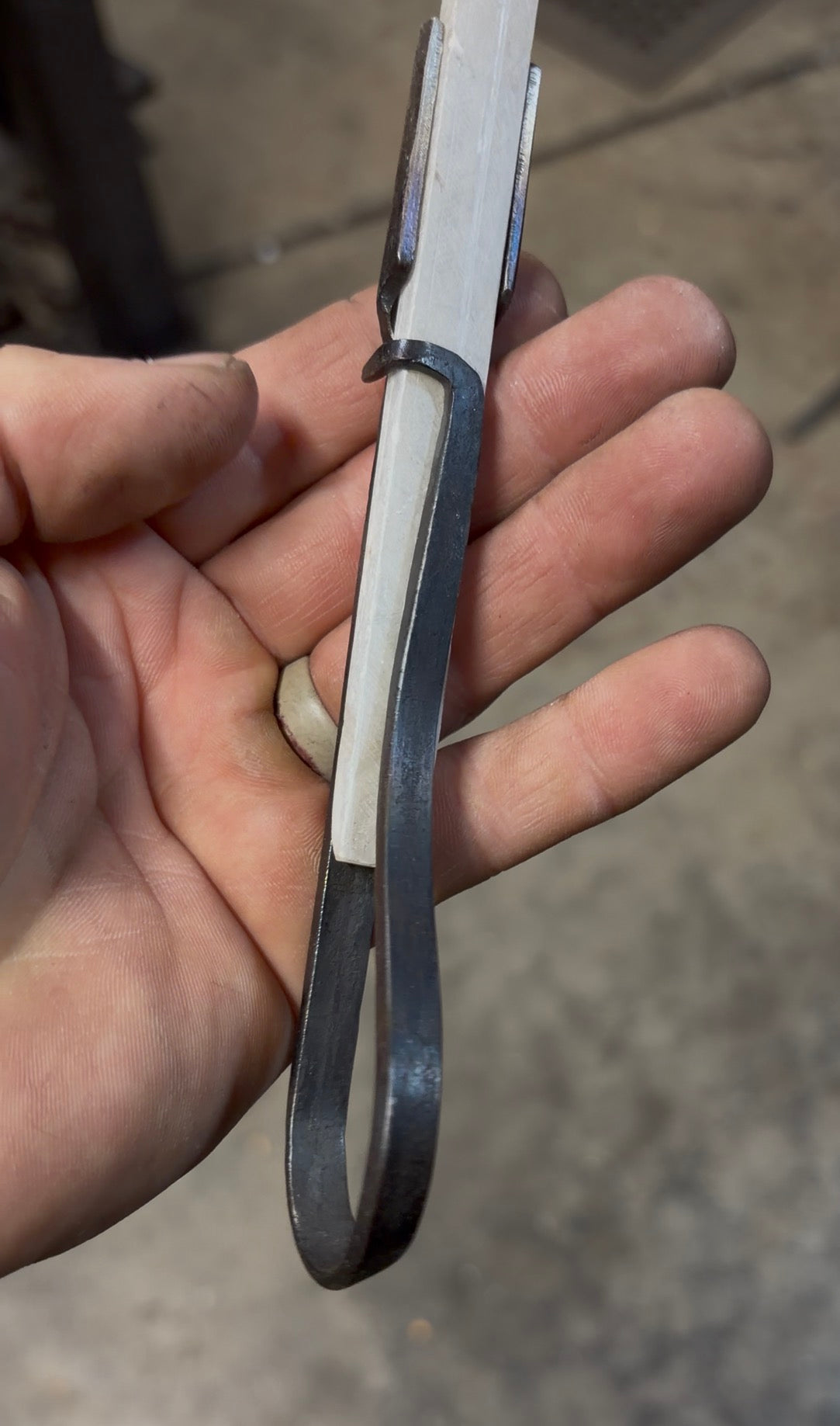 Offset soapstone holder