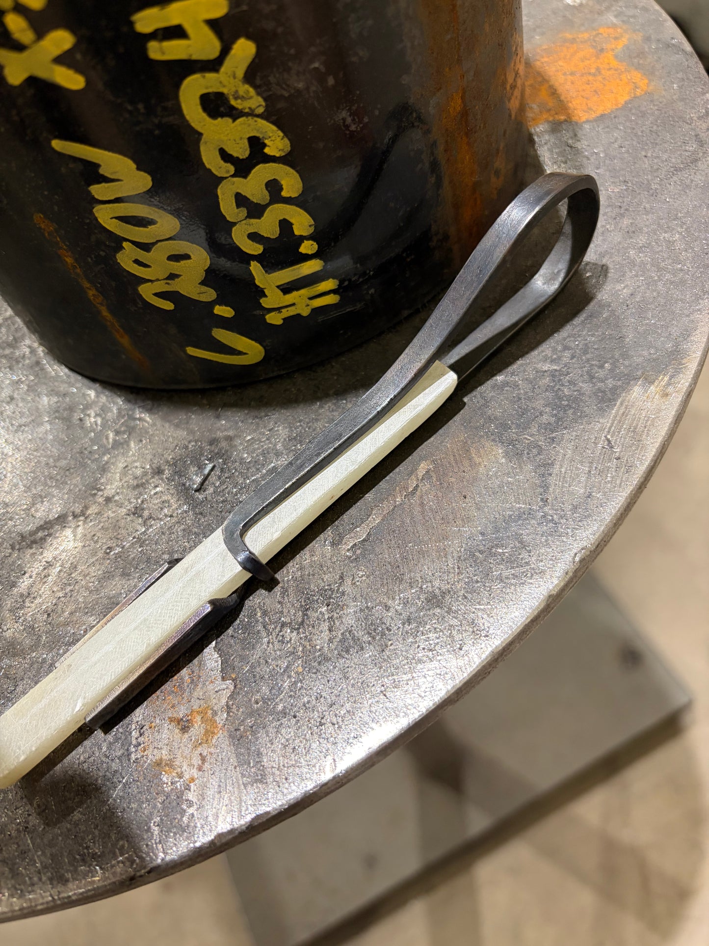 Offset soapstone holder
