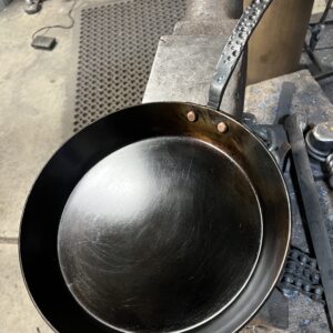 Buckshot handle, carbon steel frying pan